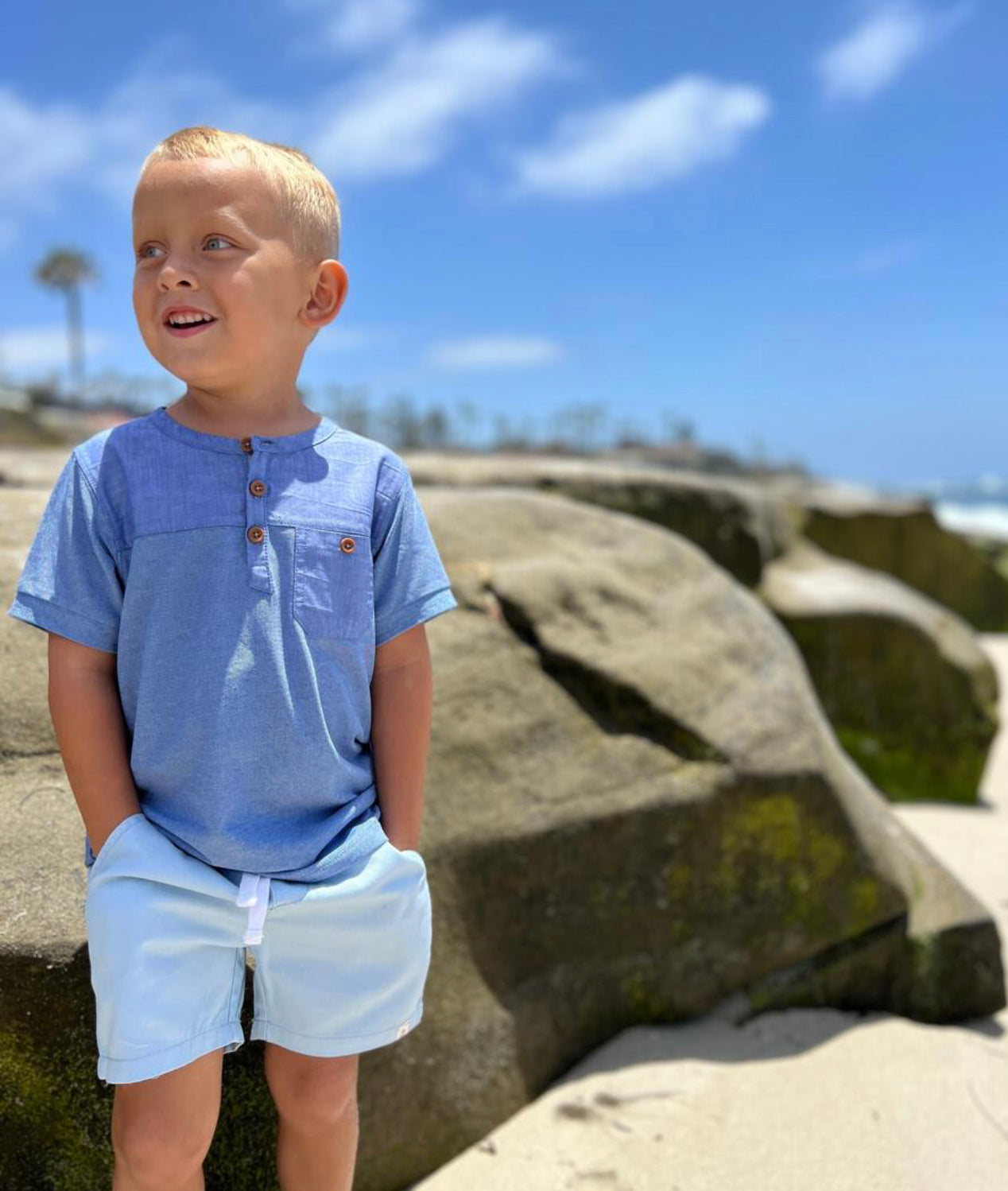 PALE BLUE TWILL SHORT