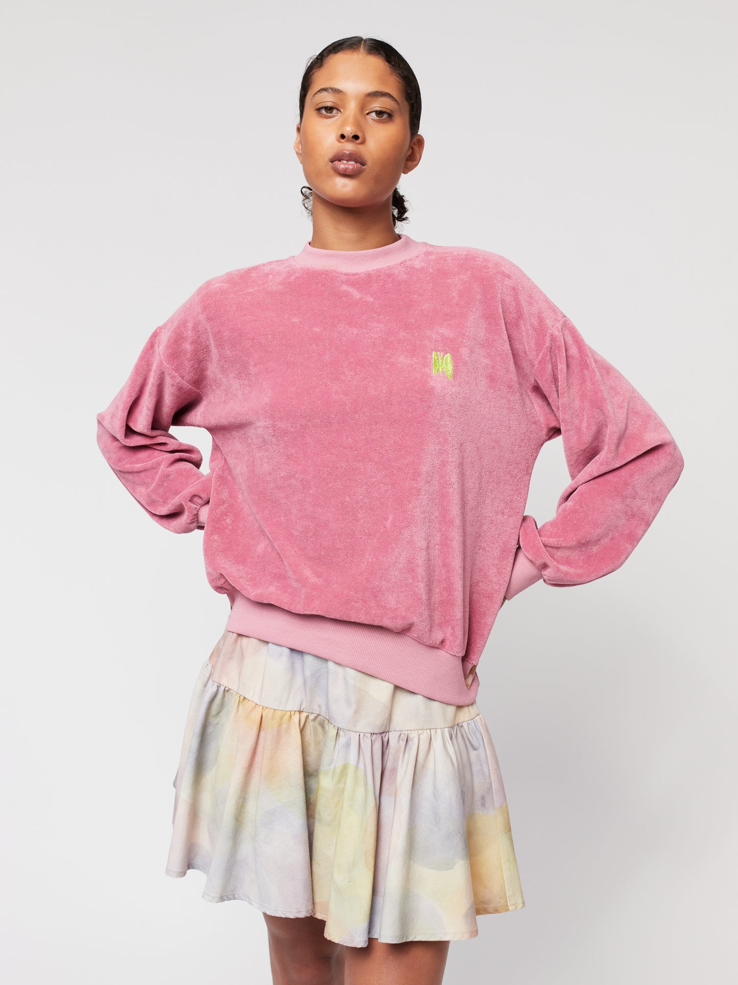 BUTTERFLY EMBROIDERED DROPPED SHOULDER SWEATSHIRT | BOBO CHOSES